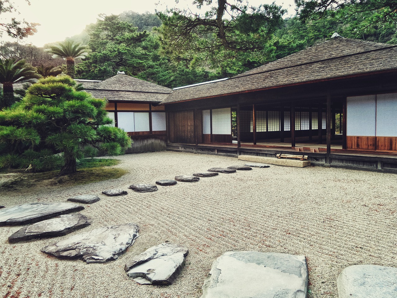 去日本旅游住宿贵吗